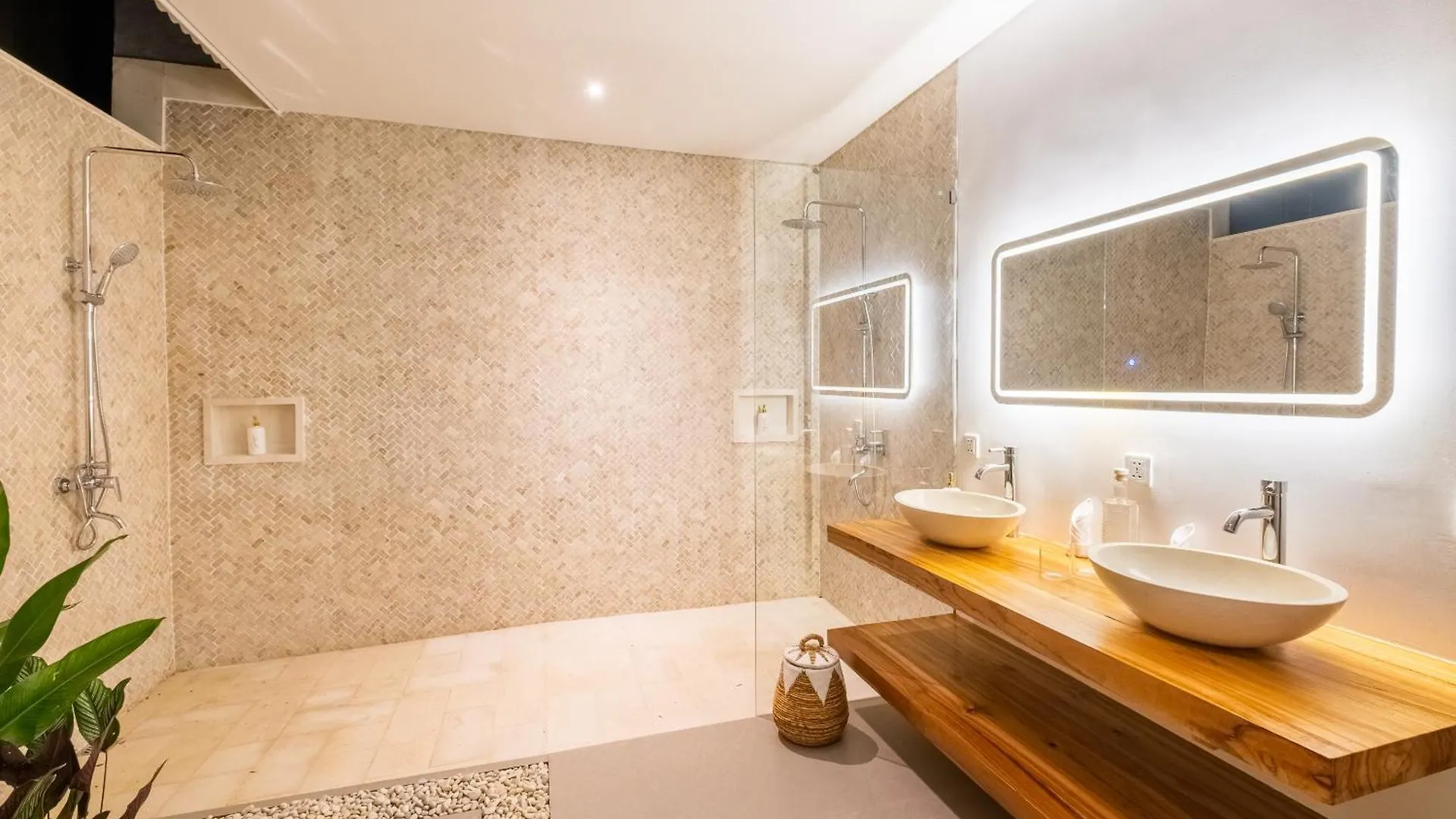 Villa Korai Brand New - Spacious 4Bdrs Villa - Balangan Beach Pecatu
