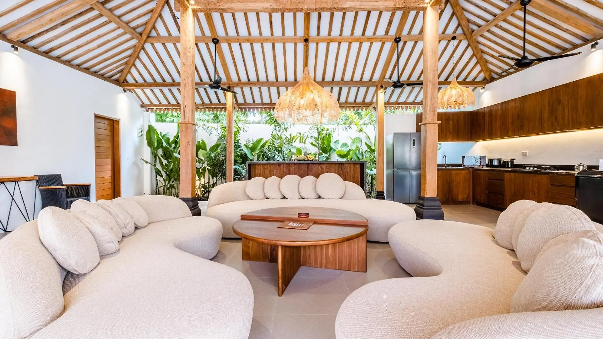 Villa Korai Brand New - Spacious 4Bdrs Villa - Balangan Beach Pecatu  Indonesia